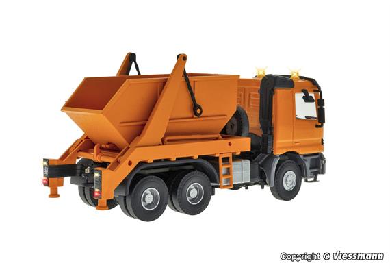 Viessmann 8040 MB ACTROS 3-achs Absetzkipper mit Rundum- leuchten, kommunalorange - H0 | Bild 2