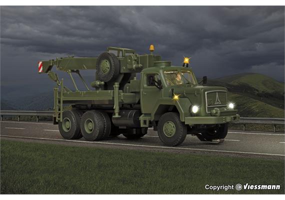 Viessmann 8061 MAGIRUS DEUTZ 3-achs Bergekran mit Rundumleuchte, Militär, Basis - H0 | Bild 4