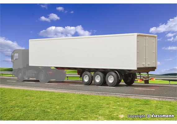 Viessmann 8226 3-achs Koffersattelauflieger mit Unterfahrschutz, Funktionsmodell - H0 | Bild 3