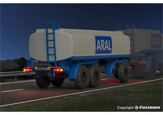 Viessmann 8232 3-achs ARAL Tankanhänger, Funktionsmodell - H0 (1:87) | Bild 5