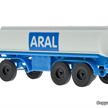 Viessmann 8232 3-achs ARAL Tankanhänger, Funktionsmodell - H0 (1:87) | Bild 2